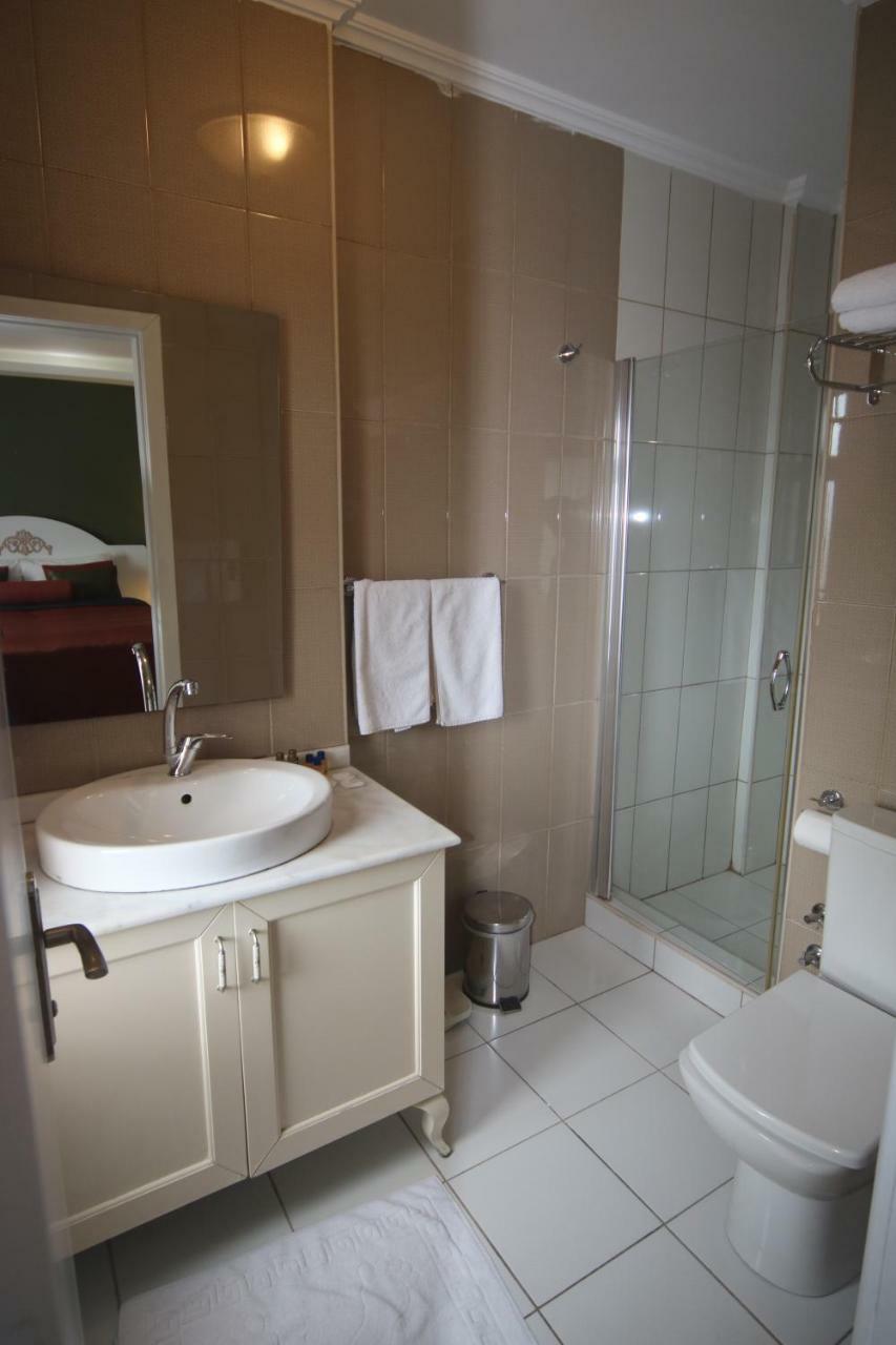 Away Hotel Istanbul Exterior photo